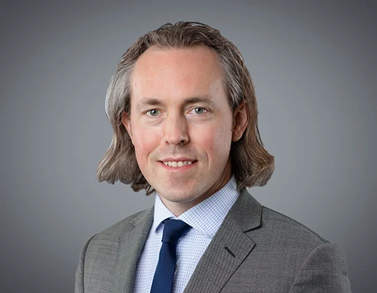 Andrew MacDonald, Lawyers, Defamation and Aviation Law, WeirFoulds LLP