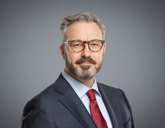 Robert Eberschleg, Lawyer, WeirFoulds, Corporate Commercial