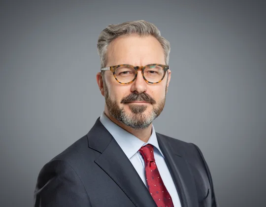 Robert Eberschleg, Lawyer, WeirFoulds, Corporate Commercial